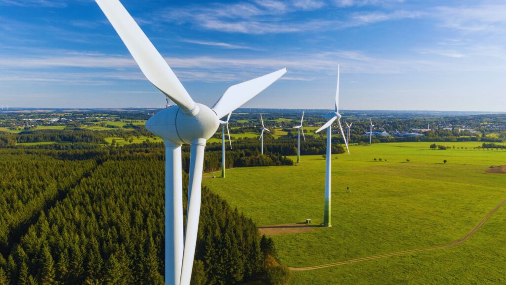 The Science Behind Renewable Energy: Understanding its Mechanisms and Benefits
